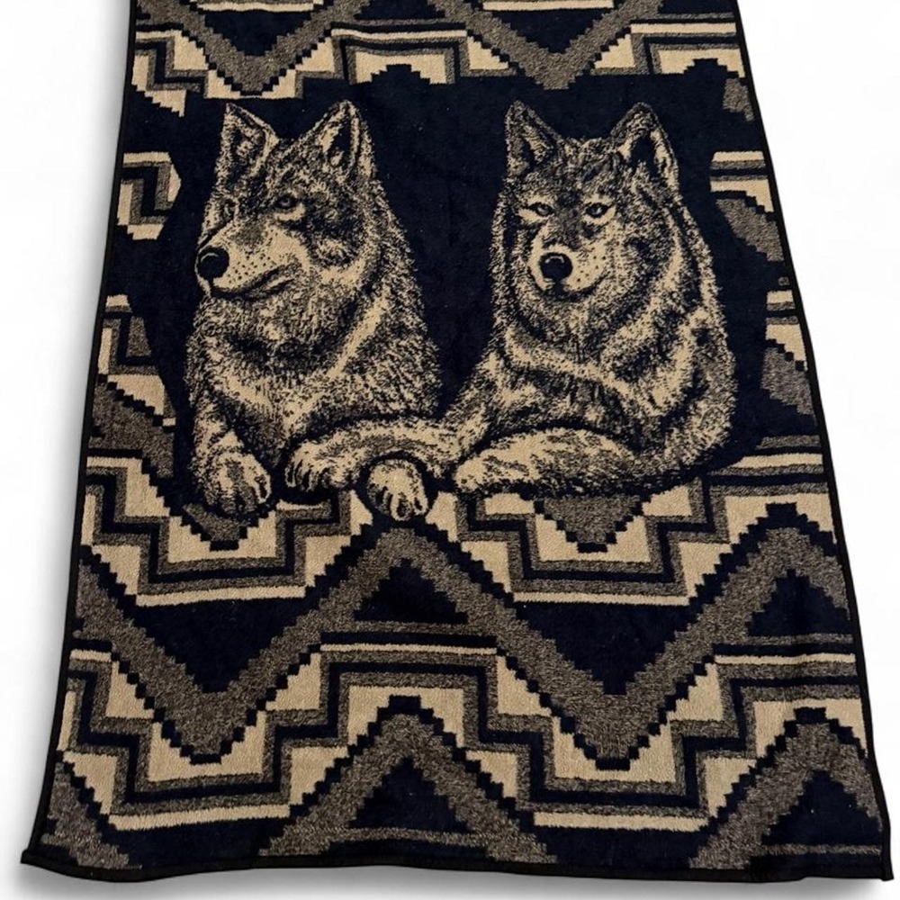 Vintage San Marcos Hi Pile WOLVES Throw Blanket Navy Blue Tan Reversible 60"x80"